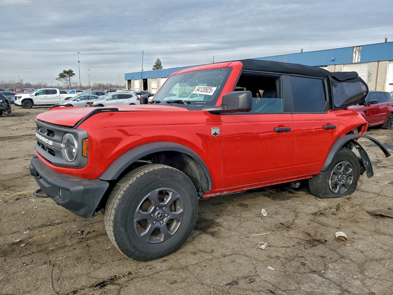 2023 Ford Bronco Base VIN: 1FMEE5BP4PLC02147 Lot: 94128925