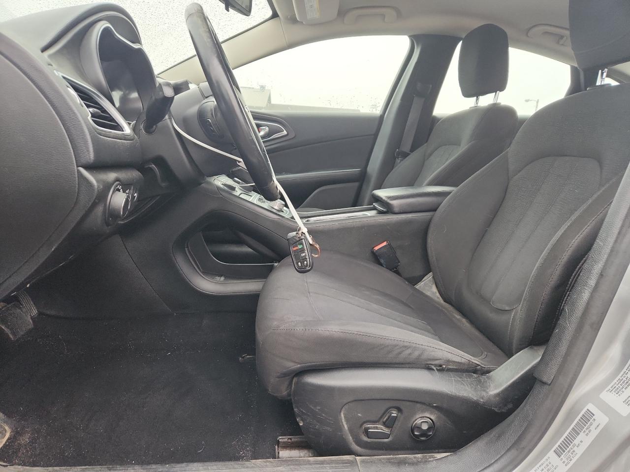 2015 Chrysler 200 Limited VIN: 1C3CCCAB4FN612532 Lot: 93079825