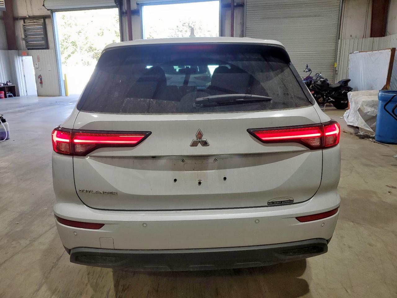 2023 Mitsubishi Outlander Es VIN: JA4J3TA82PZ022342 Lot: 92252465