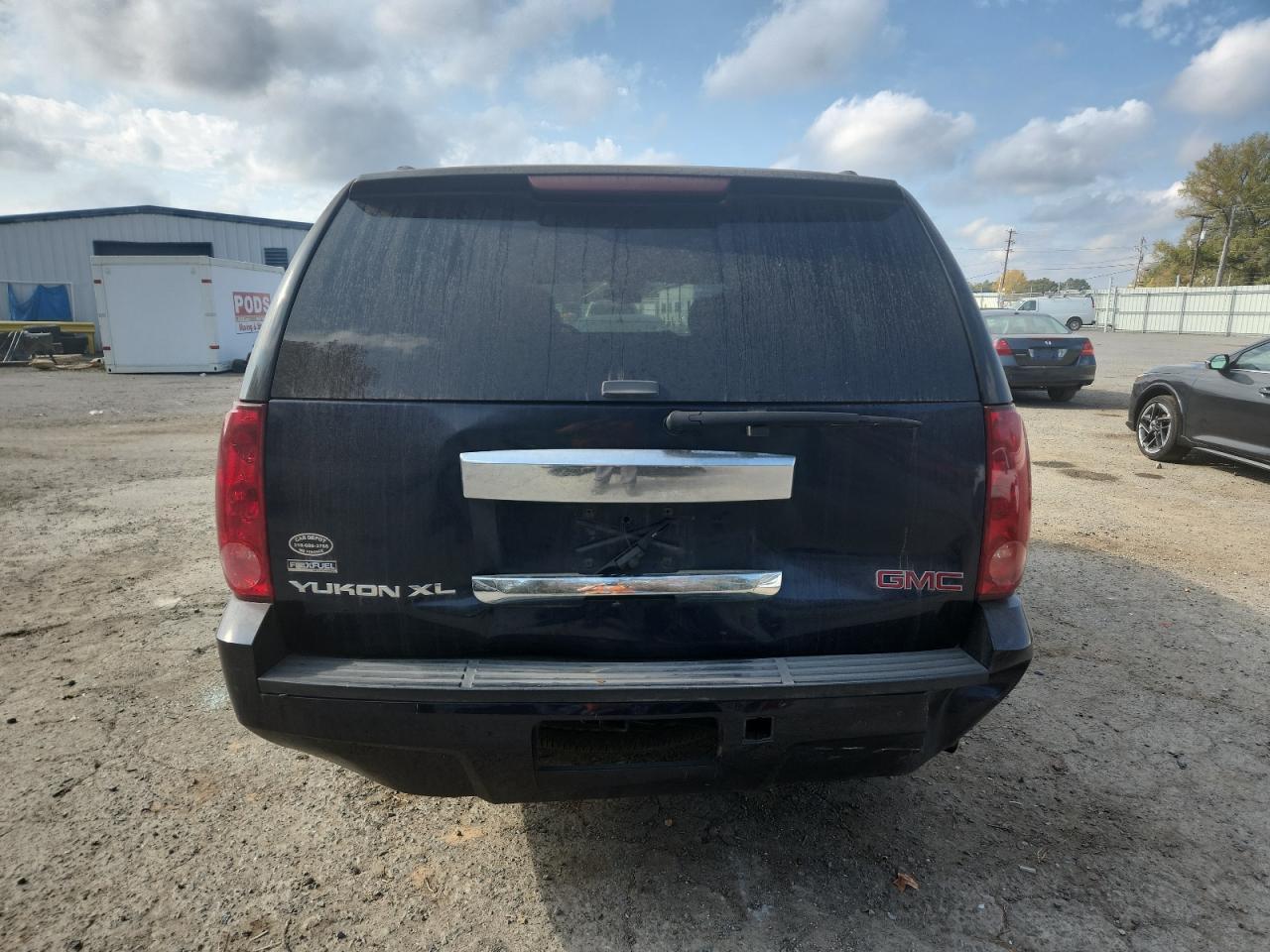 2007 GMC Yukon Xl C1500 VIN: 1GKFC16047R334492 Lot: 92890085