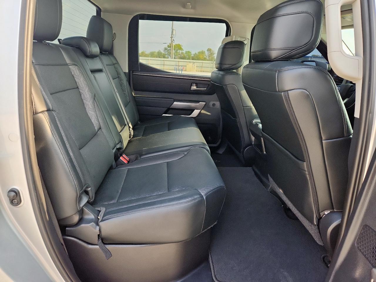 2022 Toyota Tundra Crewmax Sr VIN: 5TFLA5AB0NX013563 Lot: 92998275