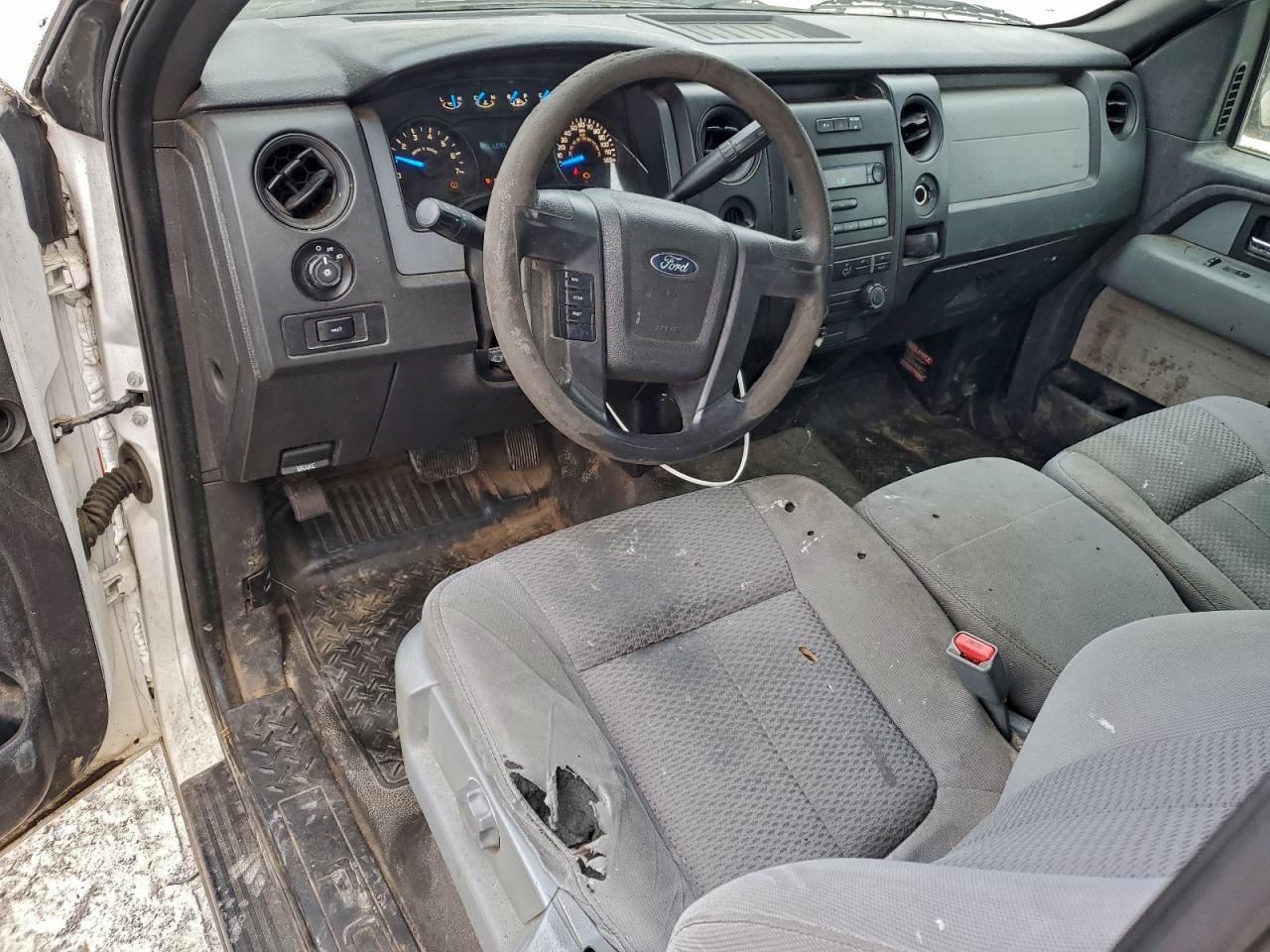 2013 Ford F150 VIN: 1FTNF1CF3DKF01047 Lot: 93815765