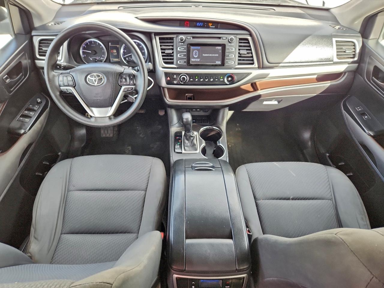 2017 Toyota Highlander Le VIN: 5TDZARFH3HS025540 Lot: 93738245