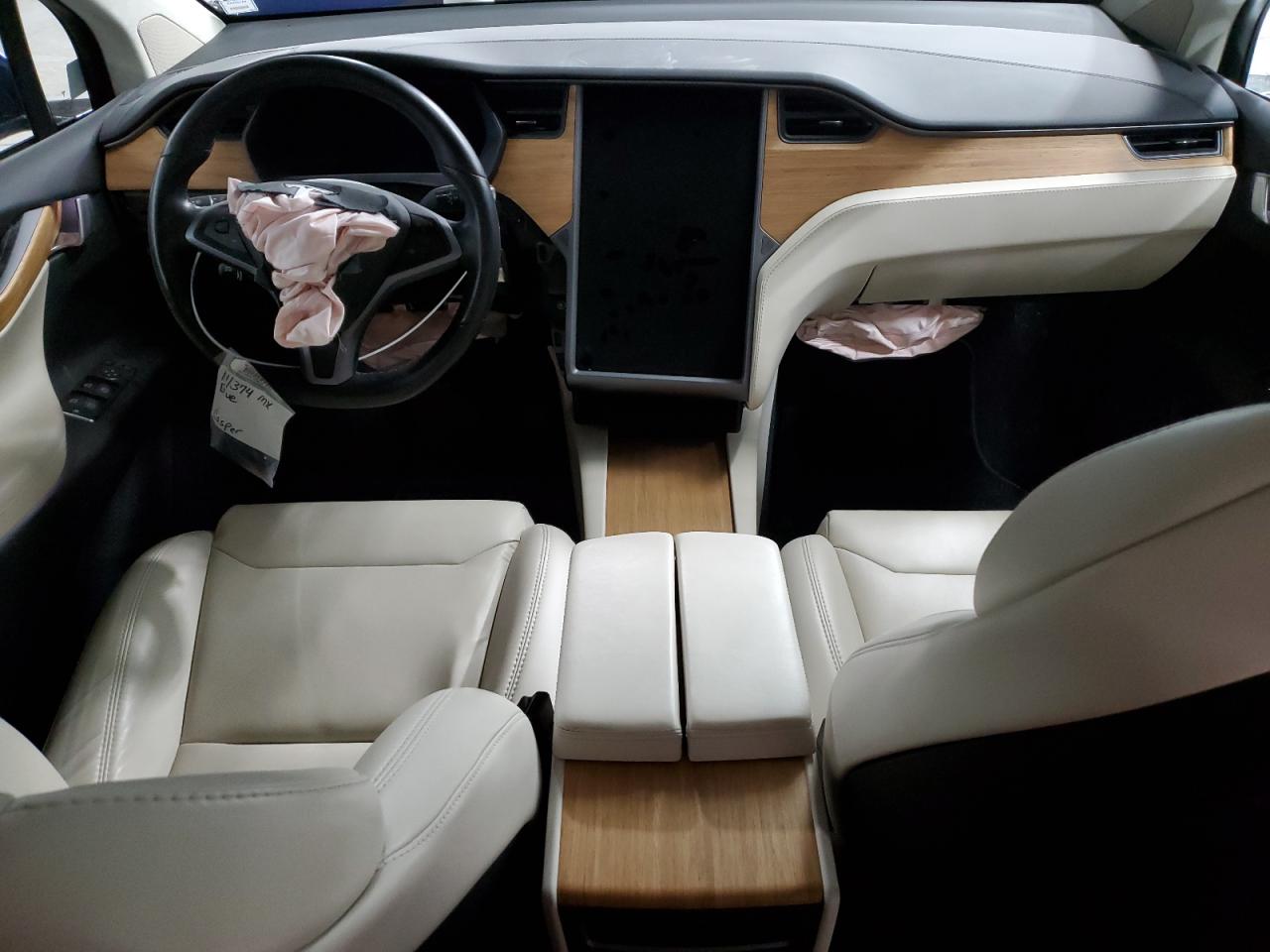 2018 Tesla Model X VIN: 5YJXCDE26JF141374 Lot: 92744815