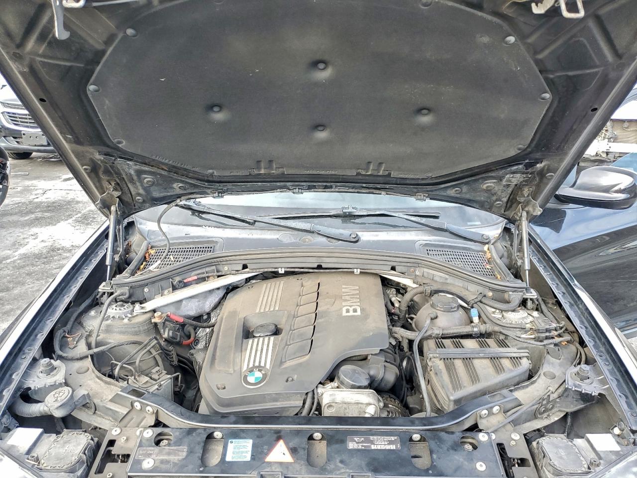 2011 BMW X3 xDrive28I VIN: 5UXWX5C56BL702527 Lot: 93933005