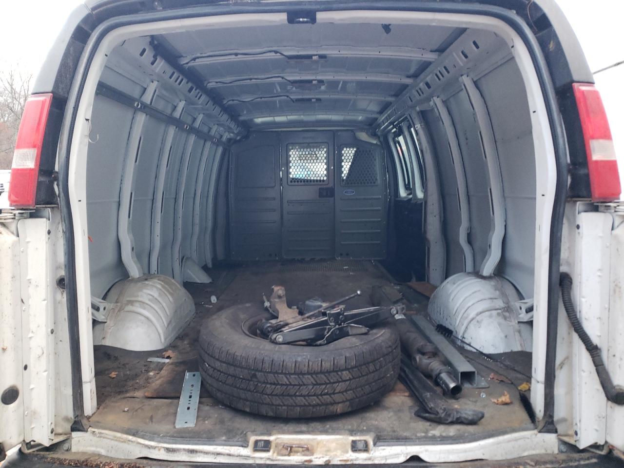 2018 Chevrolet Express G3500 VIN: 1GCZGHFG0J1331856 Lot: 92236475