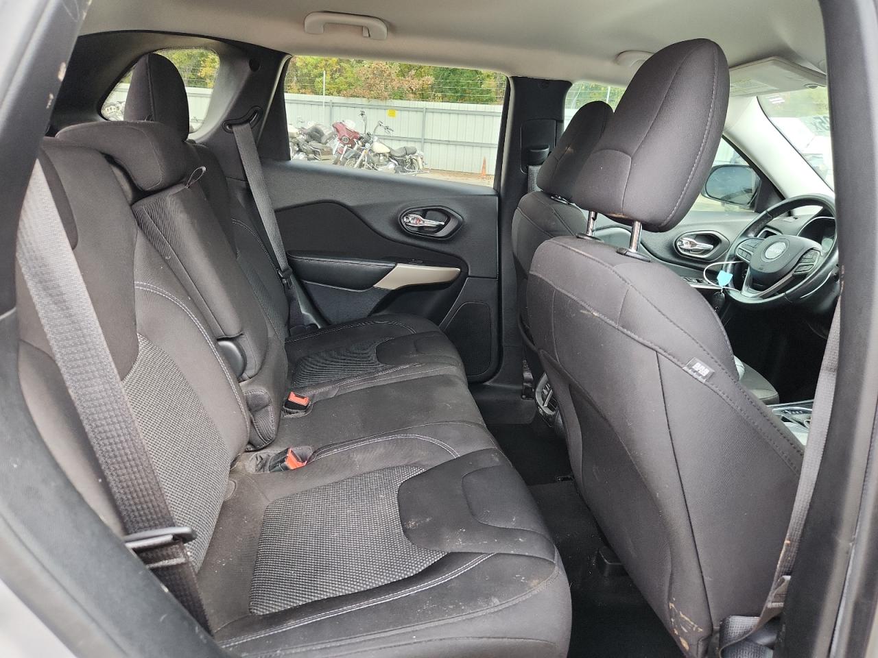 2019 Jeep Cherokee Latitude VIN: 1C4PJLCB2KD487613 Lot: 91824905