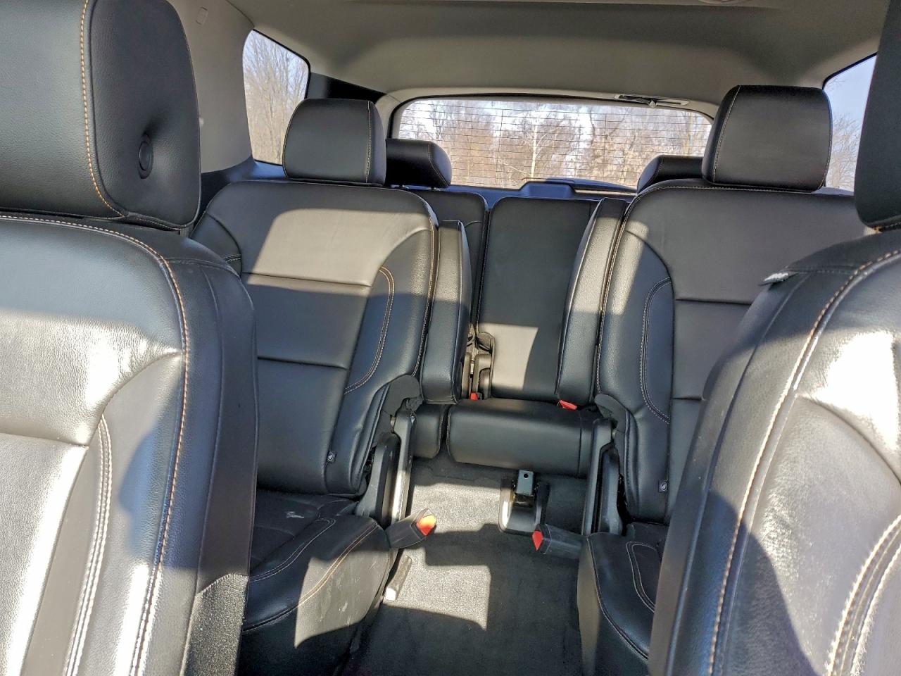 2019 Chevrolet Traverse Lt VIN: 1GNERHKW1KJ135861 Lot: 92639185