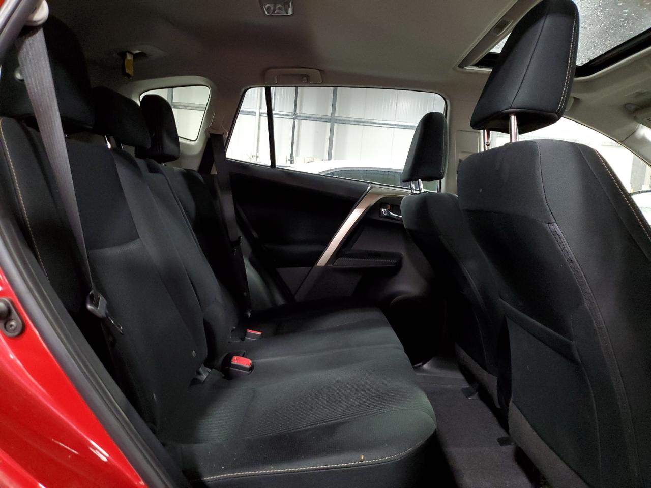 2015 Toyota Rav4 Xle VIN: JTMRFREVXFD151198 Lot: 92318605