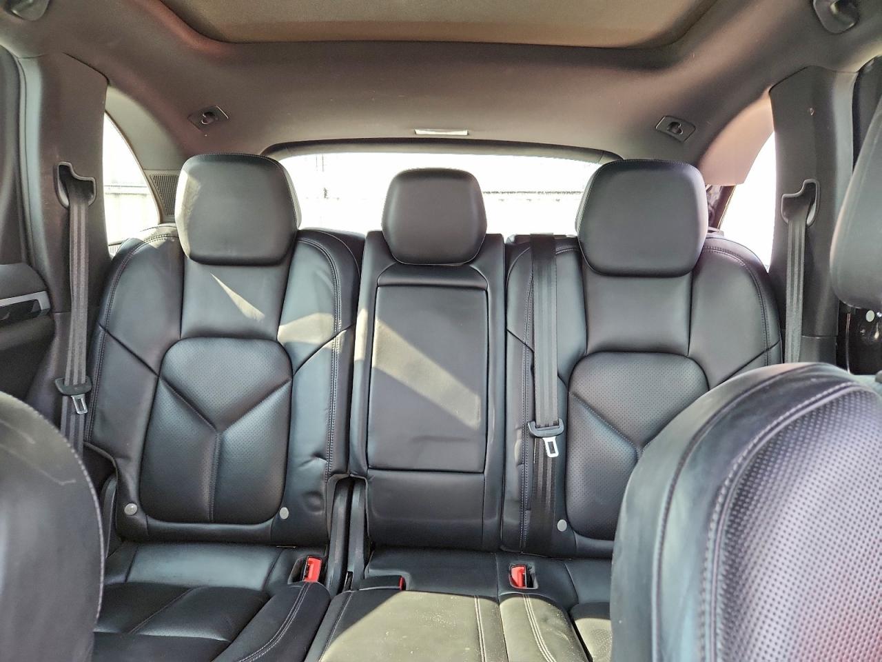 2015 Porsche Cayenne S VIN: WP1AB2A25FLA56418 Lot: 93699565