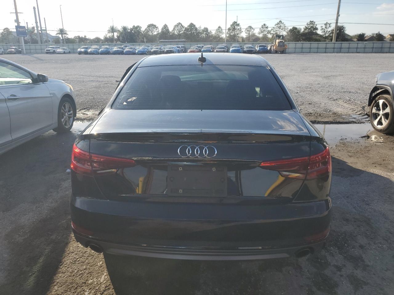 2017 Audi A4 Premium VIN: WAUDNAF47HN053289 Lot: 91177905