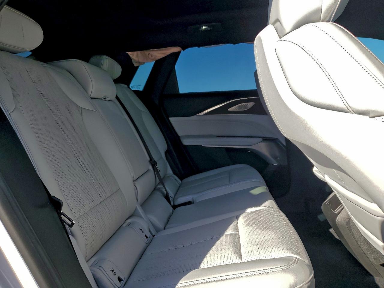 2024 Cadillac Lyriq Sport VIN: 1GYKPVRK7RZ123898 Lot: 94476115