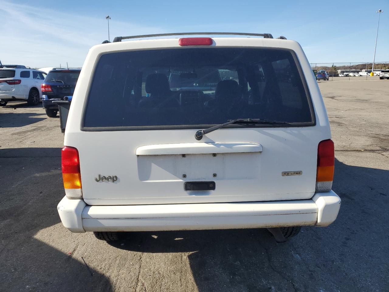 2001 Jeep Cherokee Classic VIN: 1J4FF58S41L617598 Lot: 92392105