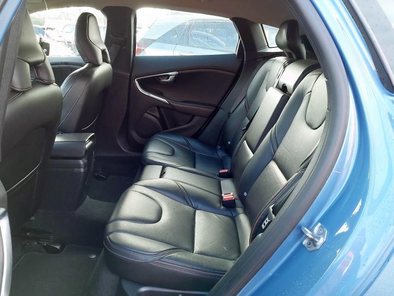 2016 VOLVO V40 D3 [4 CYL 150] CROSS COUNTRY LUX NAV 5DR