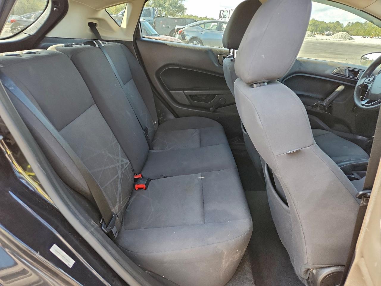 2015 Ford Fiesta S VIN: 3FADP4TJ3FM138636 Lot: 94109665