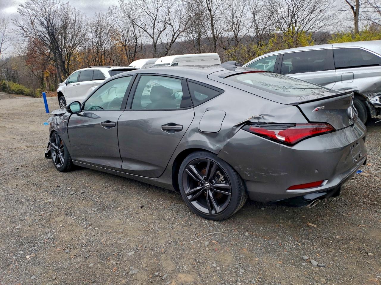 Фото: 19UDE4H68RA011226