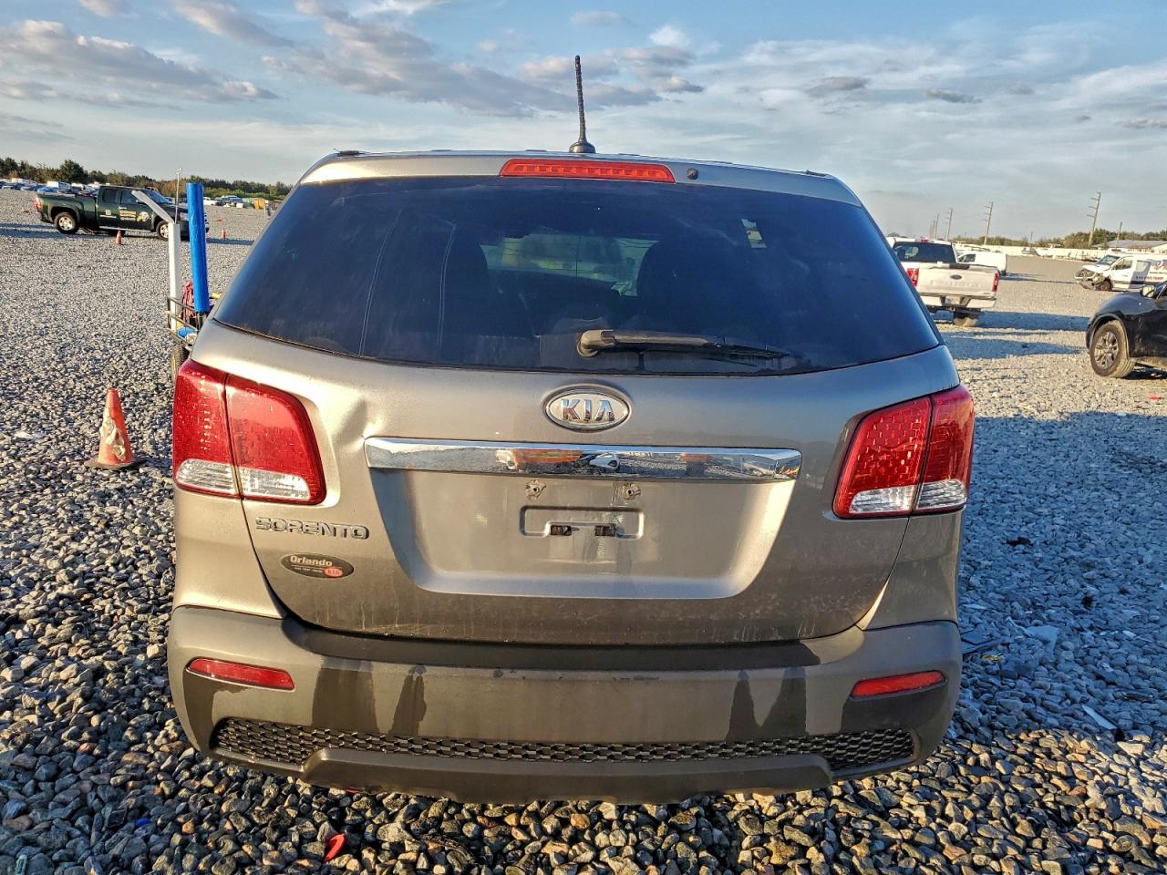 2013 Kia Sorento Lx VIN: 5XYKT3A15DG345663 Lot: 93806605