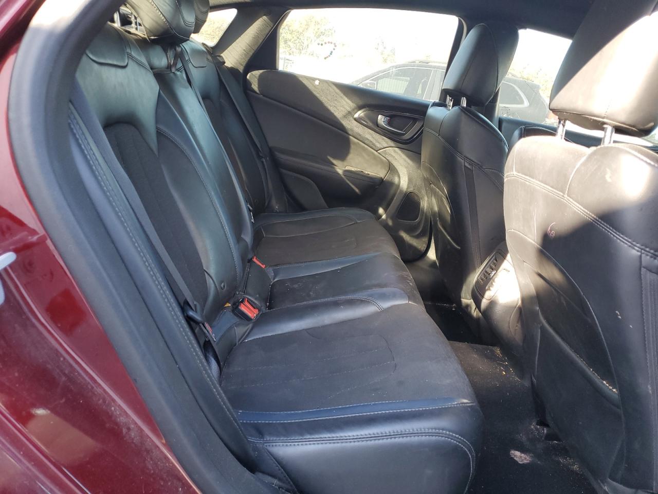 2015 Chrysler 200 S VIN: 1C3CCCBG0FN706918 Lot: 91322455