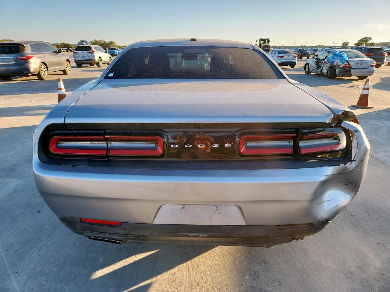 2015 Dodge Challenger Sxt VIN: 2C3CDZAGXFH739760 Lot: 90893825