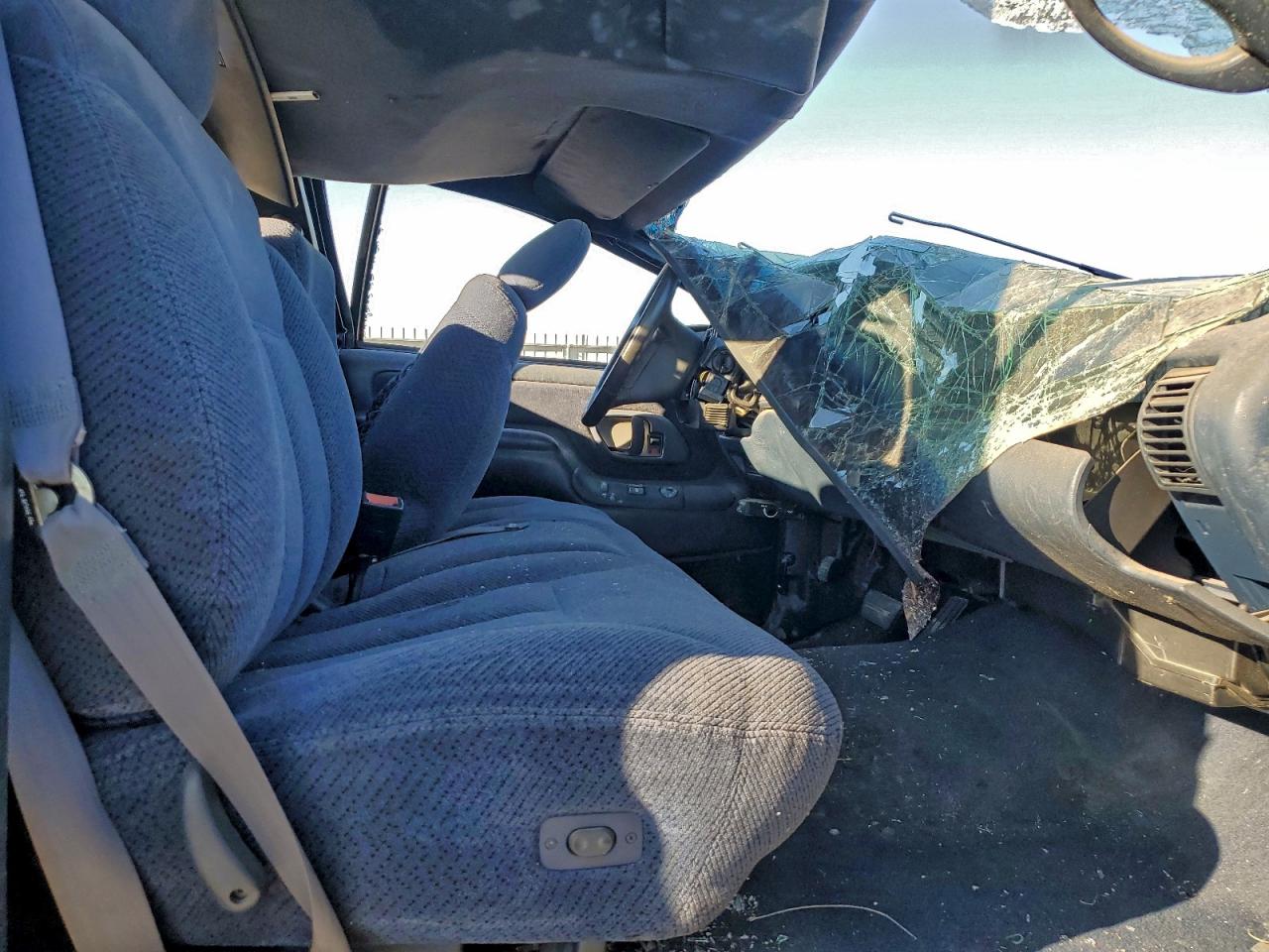 1995 Chevrolet Gmt-400 C2500 VIN: 1GCGC24F1SE174181 Lot: 90946735