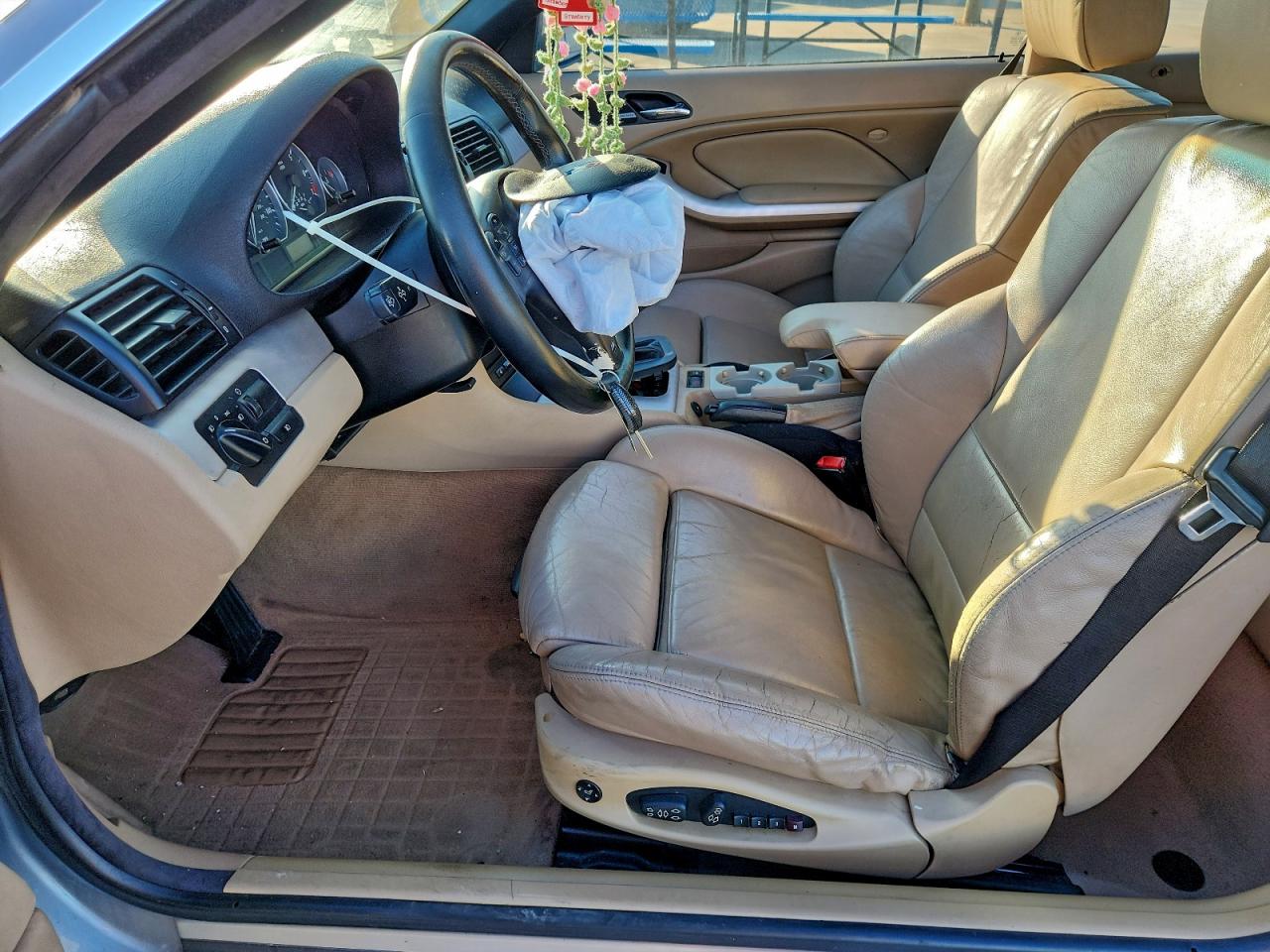 2004 BMW 330 Ci VIN: WBABW53404PL44098 Lot: 93835555