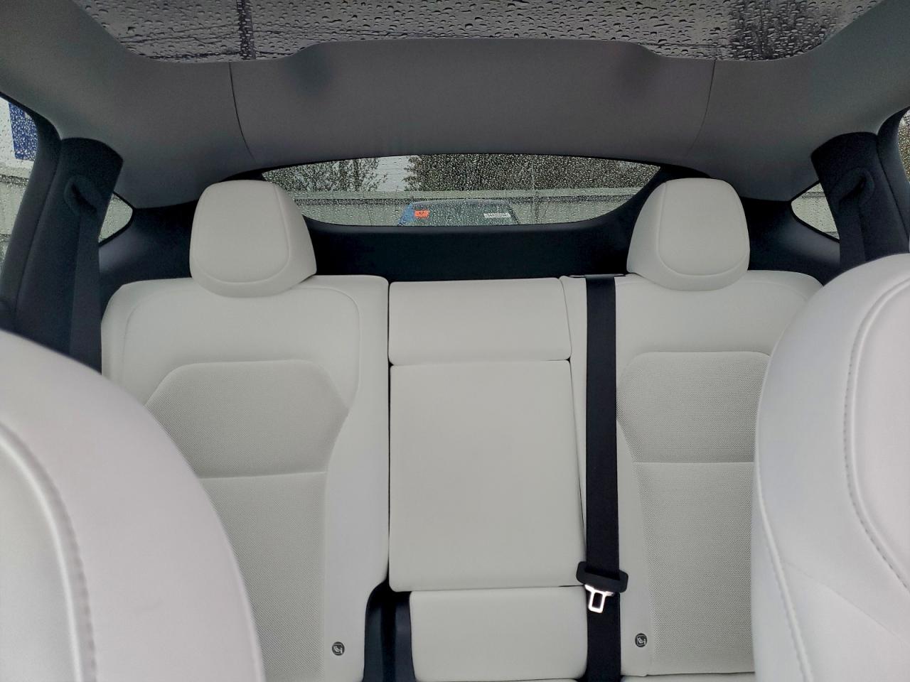 2026 Tesla Model Y VIN: 7SAYGDED2TF433216 Lot: 94451965