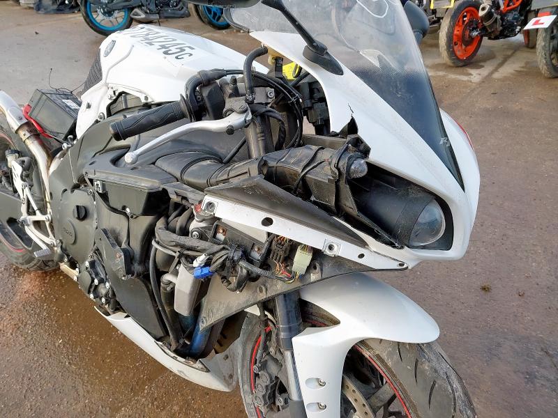 2012 YAMAHA YZF R1 10 