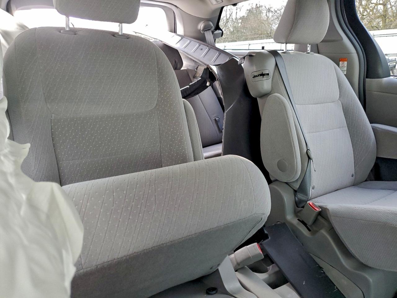 2016 Toyota Sienna Le VIN: 5TDKK3DC9GS710420 Lot: 94403445