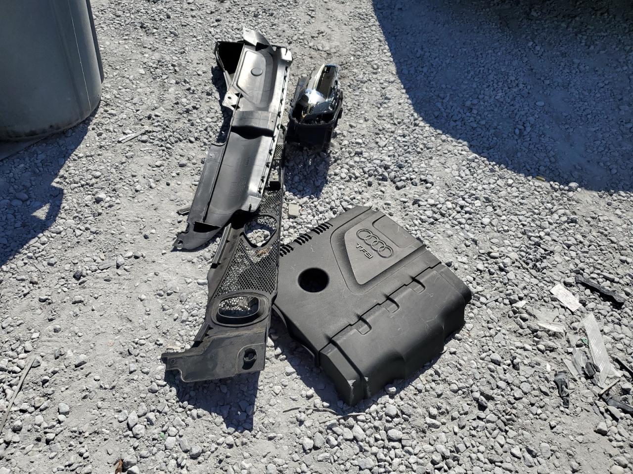 2014 Audi A4 Premium VIN: WAUAFAFL3EN015769 Lot: 91267895