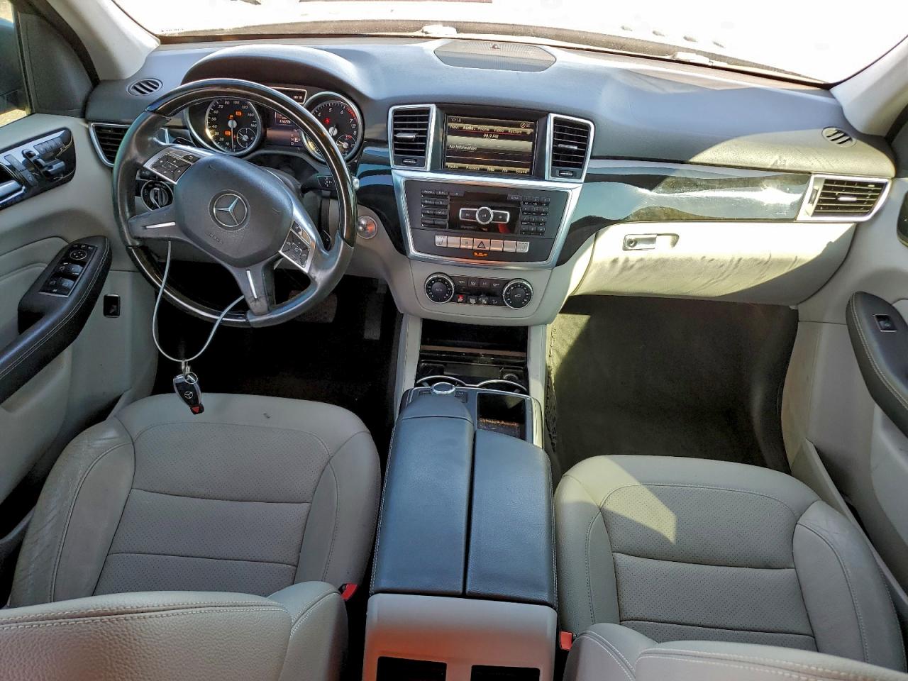 2015 Mercedes-Benz Ml 350 VIN: 4JGDA5JB5FA618277 Lot: 93922805