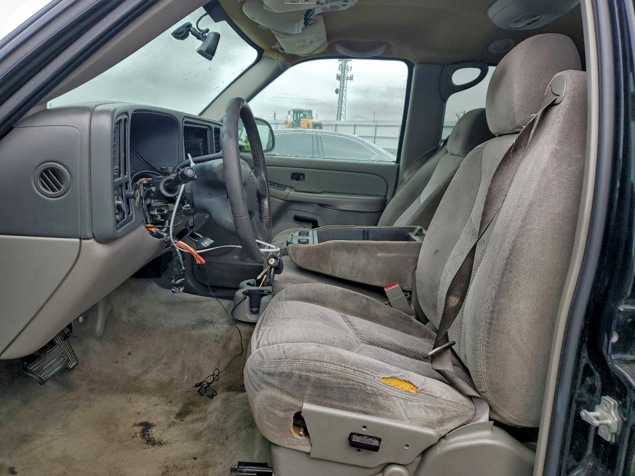 2004 Chevrolet Tahoe C1500 VIN: 1GNEC13V14J295191 Lot: 92752365