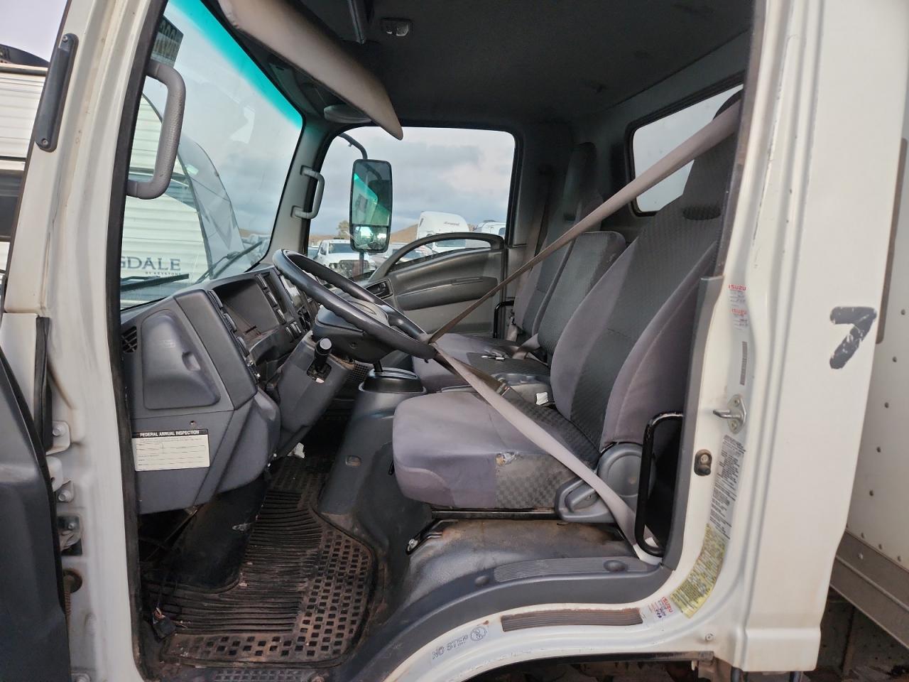 2015 Isuzu Npr Box Truck VIN: 54DB4W1B3FS806617 Lot: 92671365