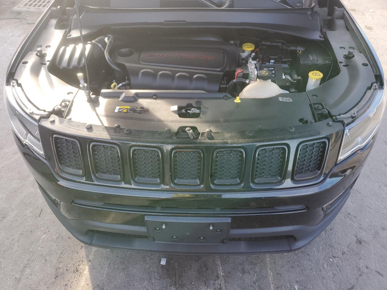 2018 Jeep Compass Latitude VIN: 3C4NJCBB3JT327256 Lot: 92266095