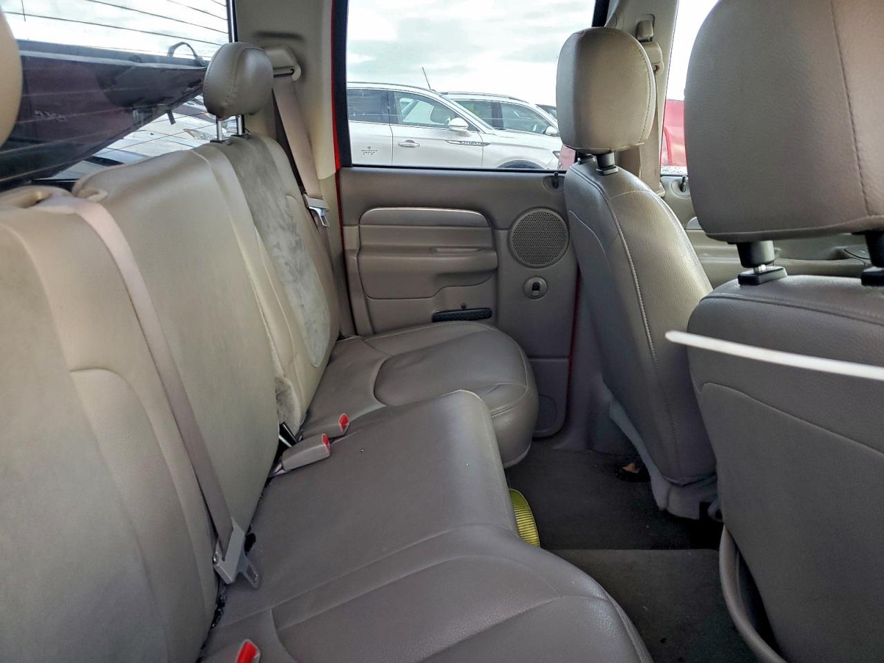 2004 Dodge Ram 1500 St VIN: 1D7HU18D64S633929 Lot: 93817235