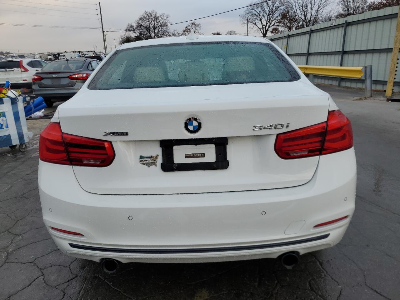 Фото: WBA8B7G53HNU37140