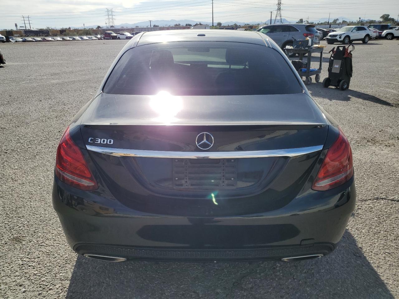 2018 Mercedes-Benz C 300 VIN: 55SWF4JB9JU240942 Lot: 91268355