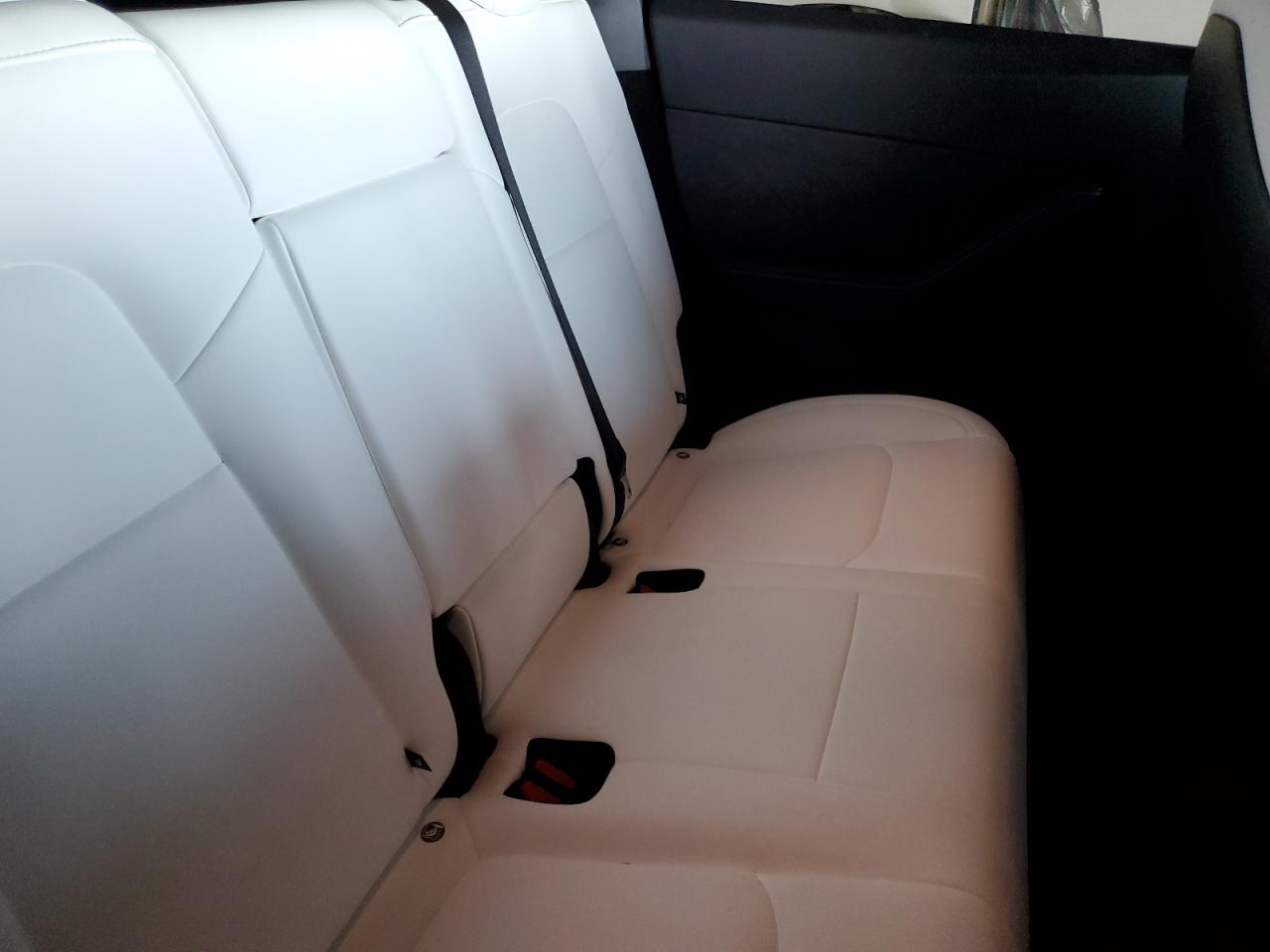 2025 Tesla Model Y VIN: 7SAYGDED5SA375937 Lot: 91885525