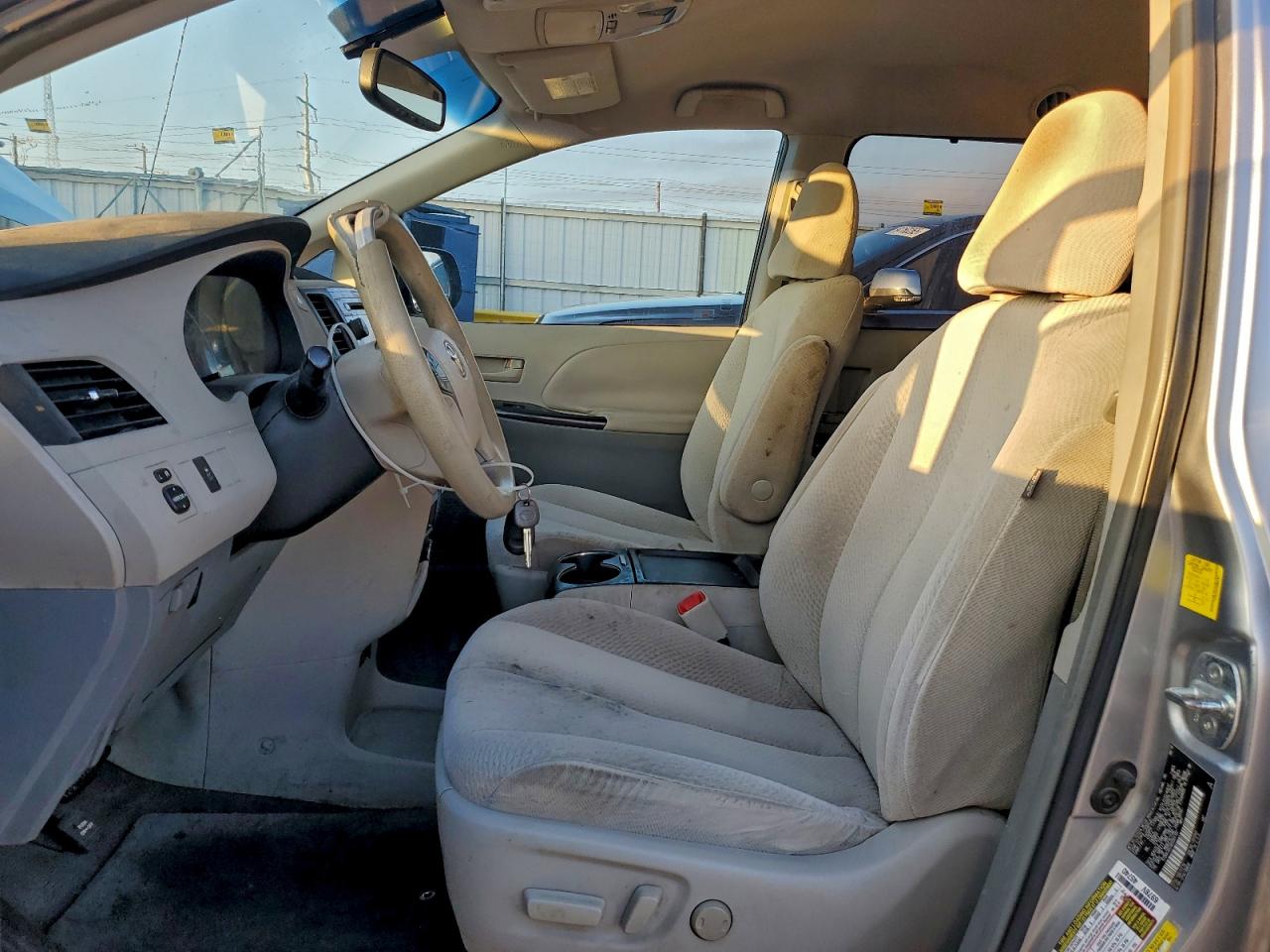 2011 Toyota Sienna Le VIN: 5TDKK3DC5BS064107 Lot: 93908005