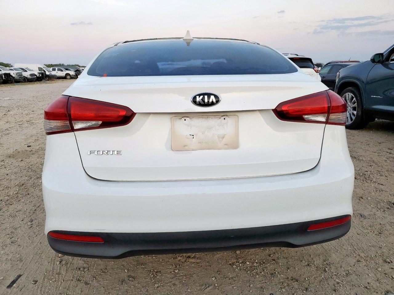 2017 Kia Forte Lx VIN: 3KPFK4A74HE066271 Lot: 93437215