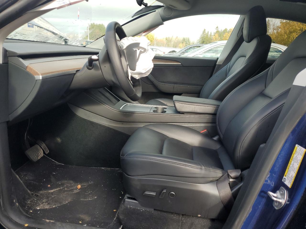 2024 Tesla Model Y VIN: 7SAYGAEEXRF995297 Lot: 91003465