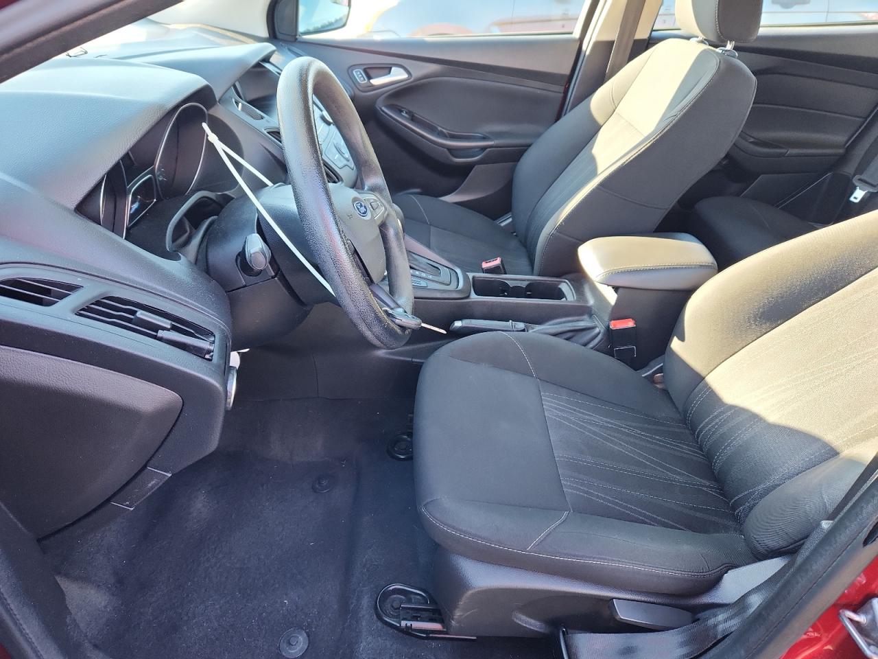 2017 Ford Focus Se VIN: 1FADP3K20HL216928 Lot: 93216925