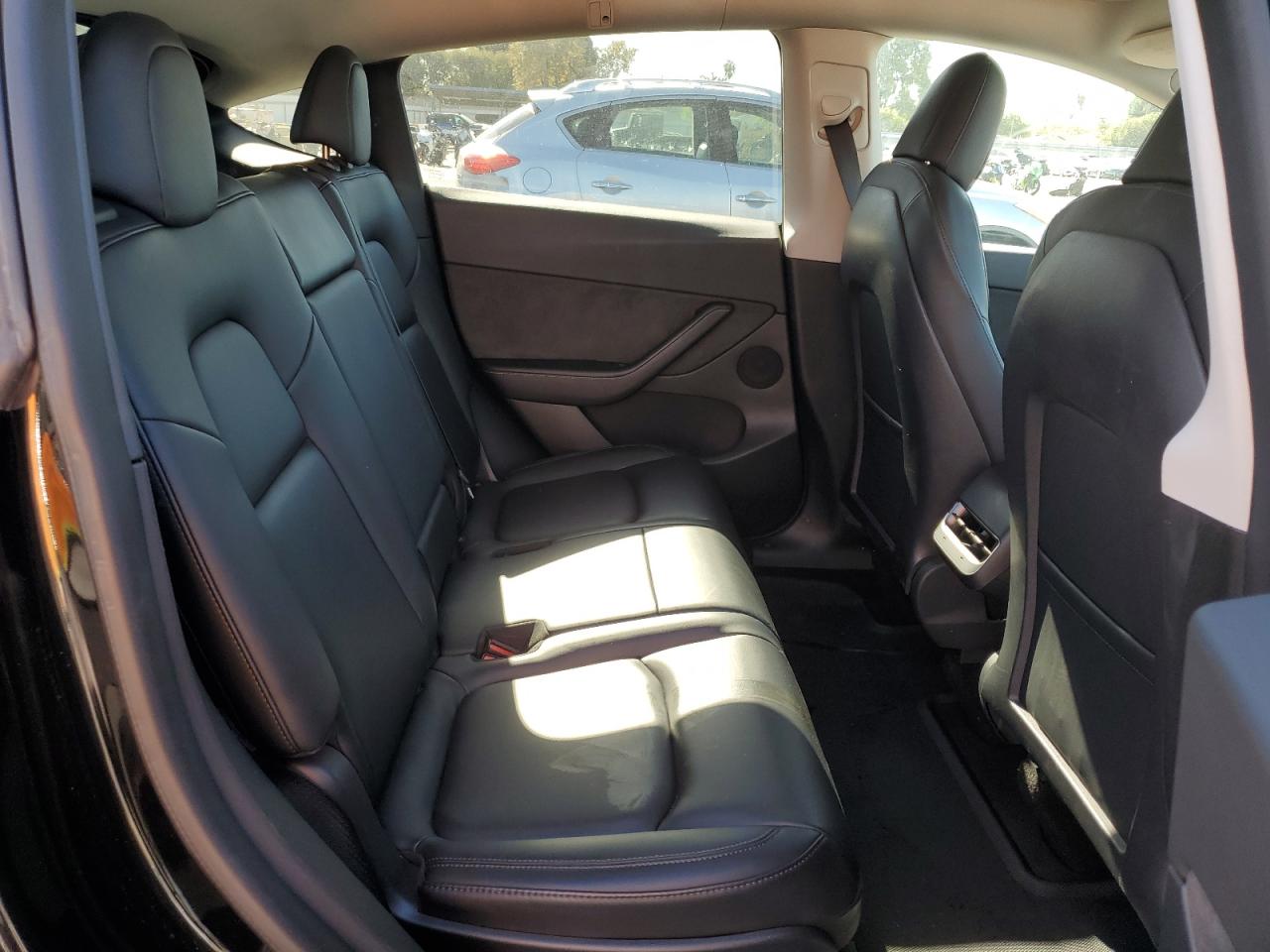 2021 Tesla Model Y VIN: 5YJYGAEE6MF214068 Lot: 92061825