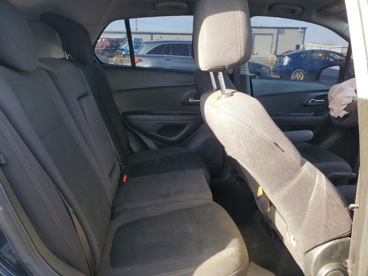 2018 Chevrolet Trax Ls VIN: 3GNCJKSB1JL398867 Lot: 92276135