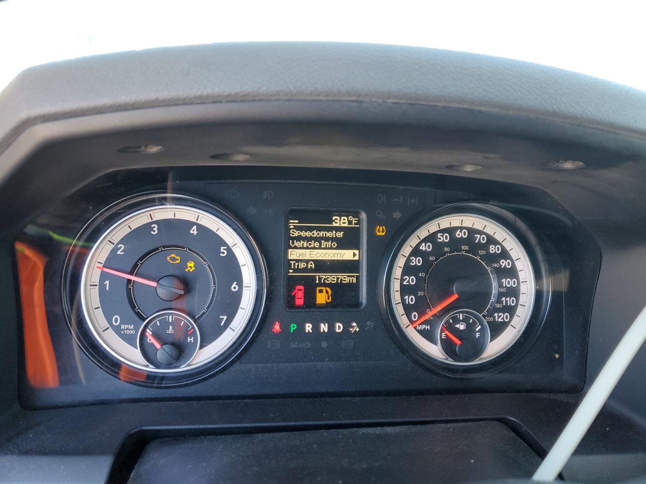 2018 Ram 1500 St VIN: 1C6RR6KG6JS263133 Lot: 91998865