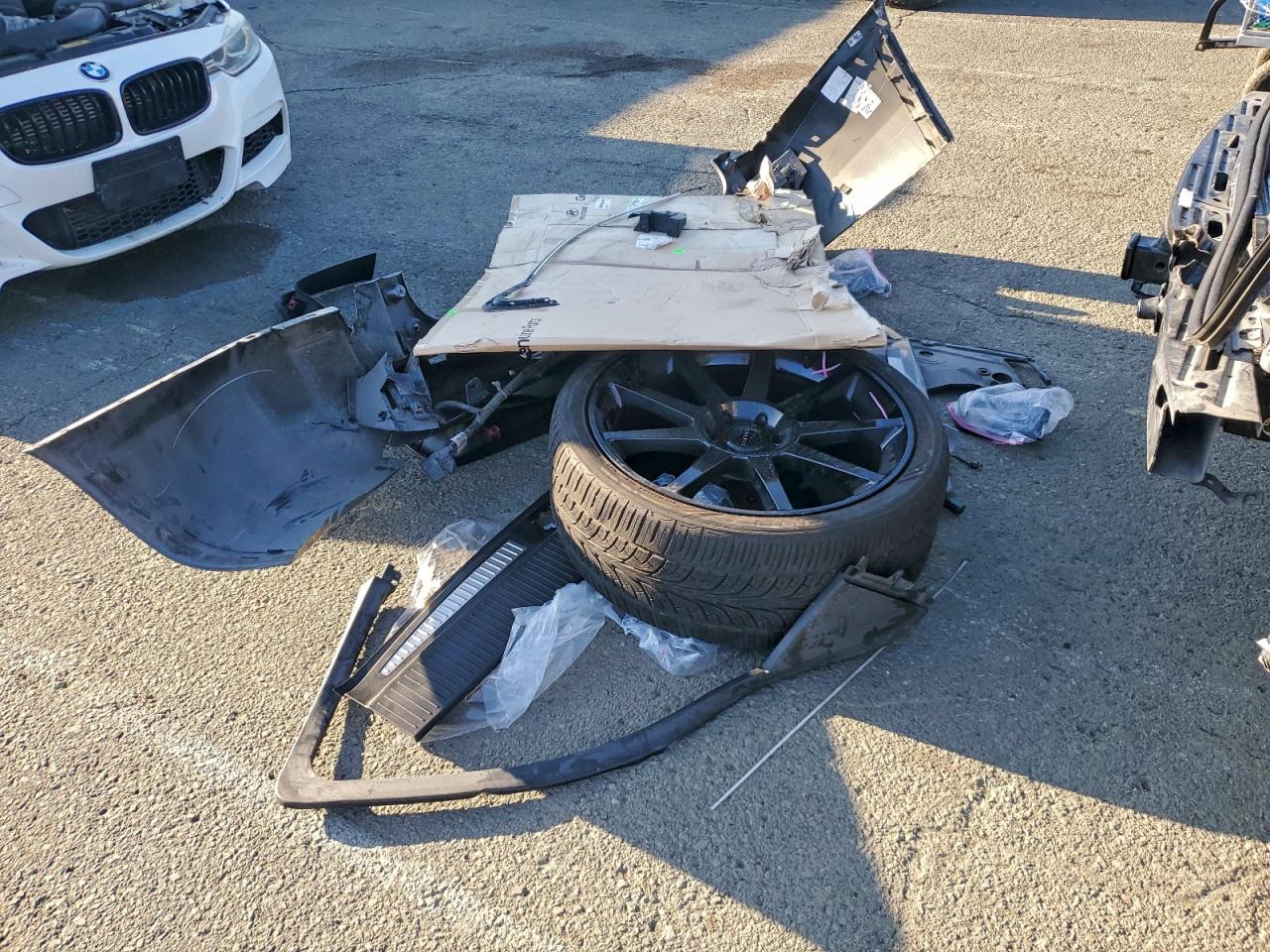 2019 Chevrolet Tahoe K1500 Lt VIN: 1GNSKBKC4KR332518 Lot: 94096195