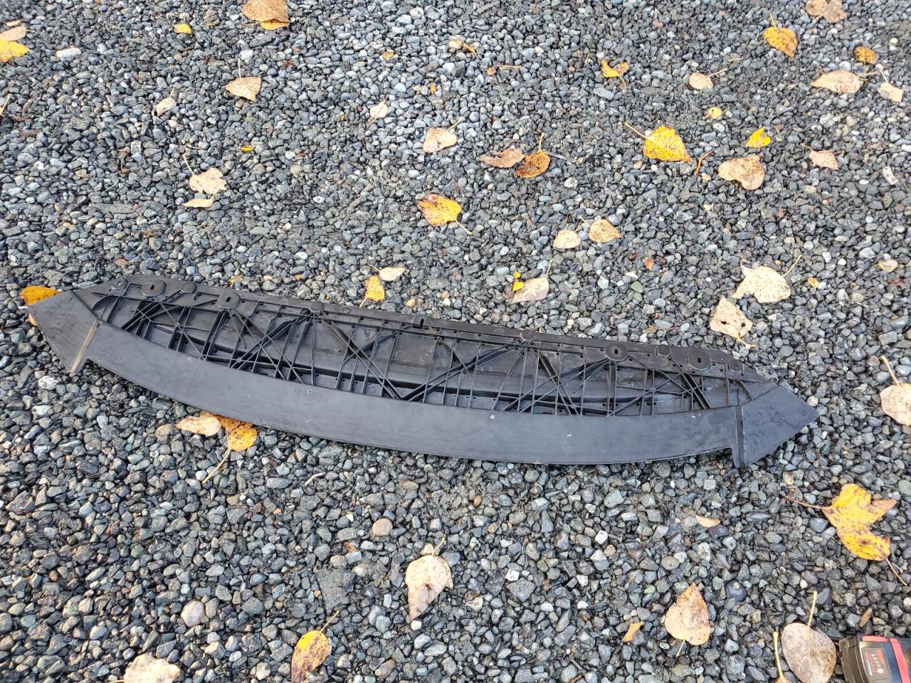 2017 Audi A4 Premium VIN: WAUDNAF47HN040946 Lot: 91427205