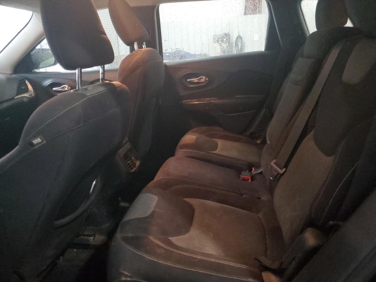 2015 Jeep Cherokee Sport VIN: 1C4PJMAB2FW659612 Lot: 93085755