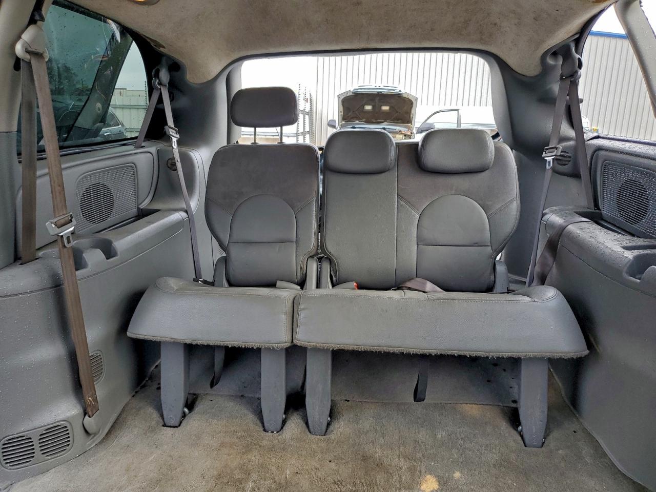 2005 Chrysler Town & Country Limited VIN: 2C8GP64L75R257816 Lot: 93820455