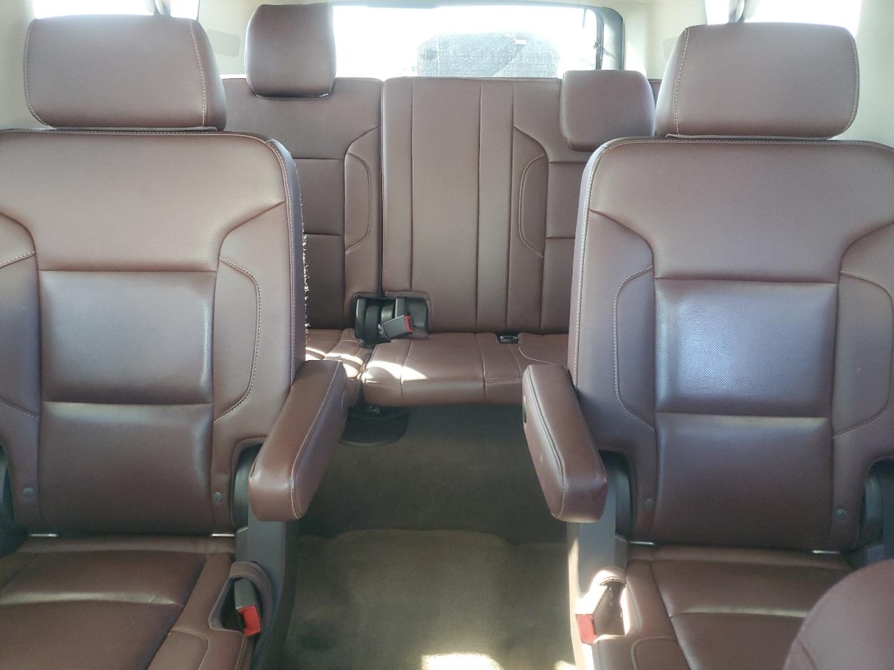 2018 Chevrolet Suburban C1500 Premier VIN: 1GNSCJKC2JR380542 Lot: 93391865