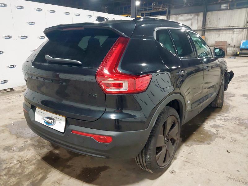 2025 VOLVO XC40 2.0 B4P PLUS BLACK EDITION 5DR AUTO